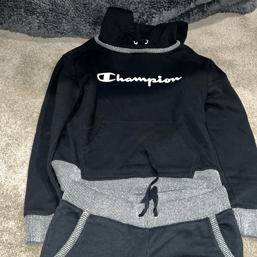 Women’s small champion sweatsuit